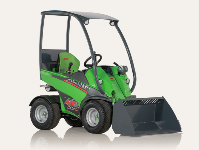 AVANT Kompaktlader 225