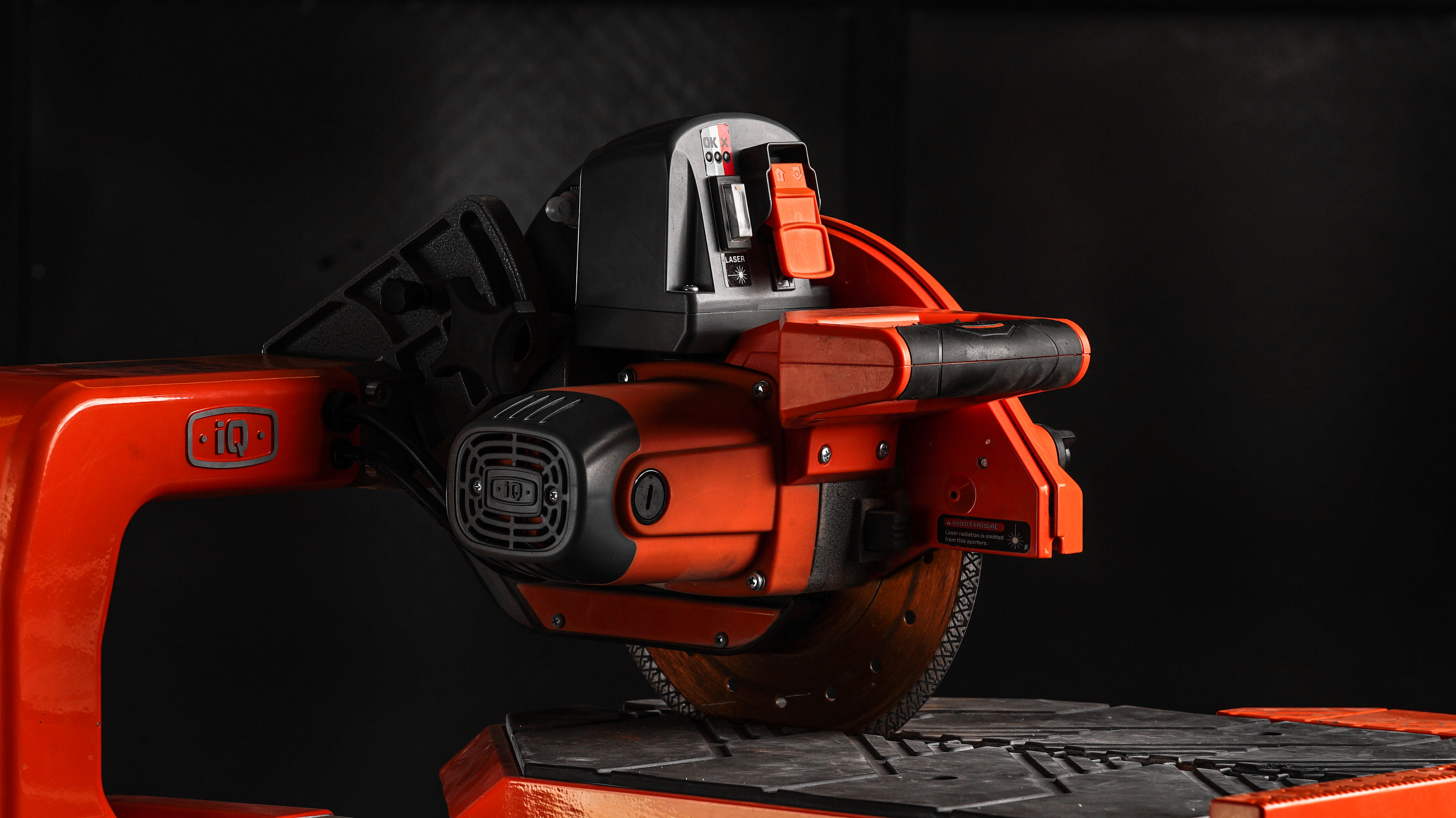 IQ POWER TOOLS IQ Tools Fliesensäge für Trockenschnitt iQTS244
