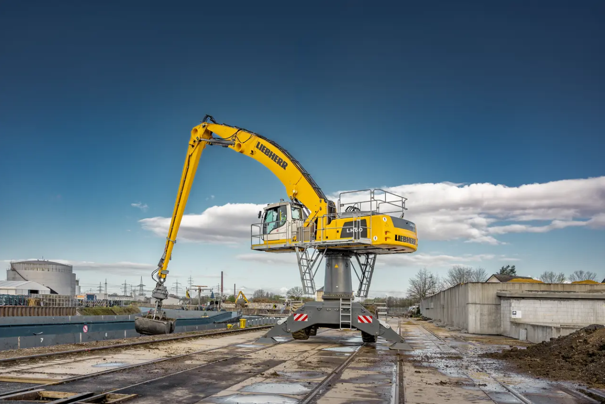 Liebherr Materialumschlagbagger LH 60 M HighRise Port G6.0-D