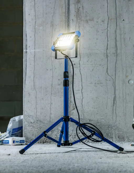 Slimline Pro Chip-LED Strahler mit Stativ 50 W