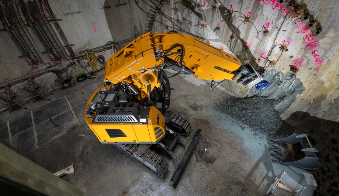 Liebherr Raupenbagger R 950 Tunnel G6.0-D
