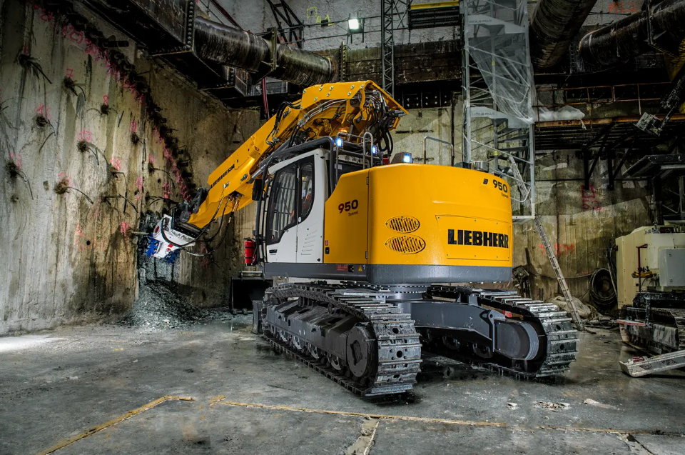 Liebherr Raupenbagger R 950 Tunnel G6.0-D